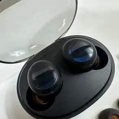 Charging case for TWS Realme Buds Q2s RMA2110 Black with earbuds inside