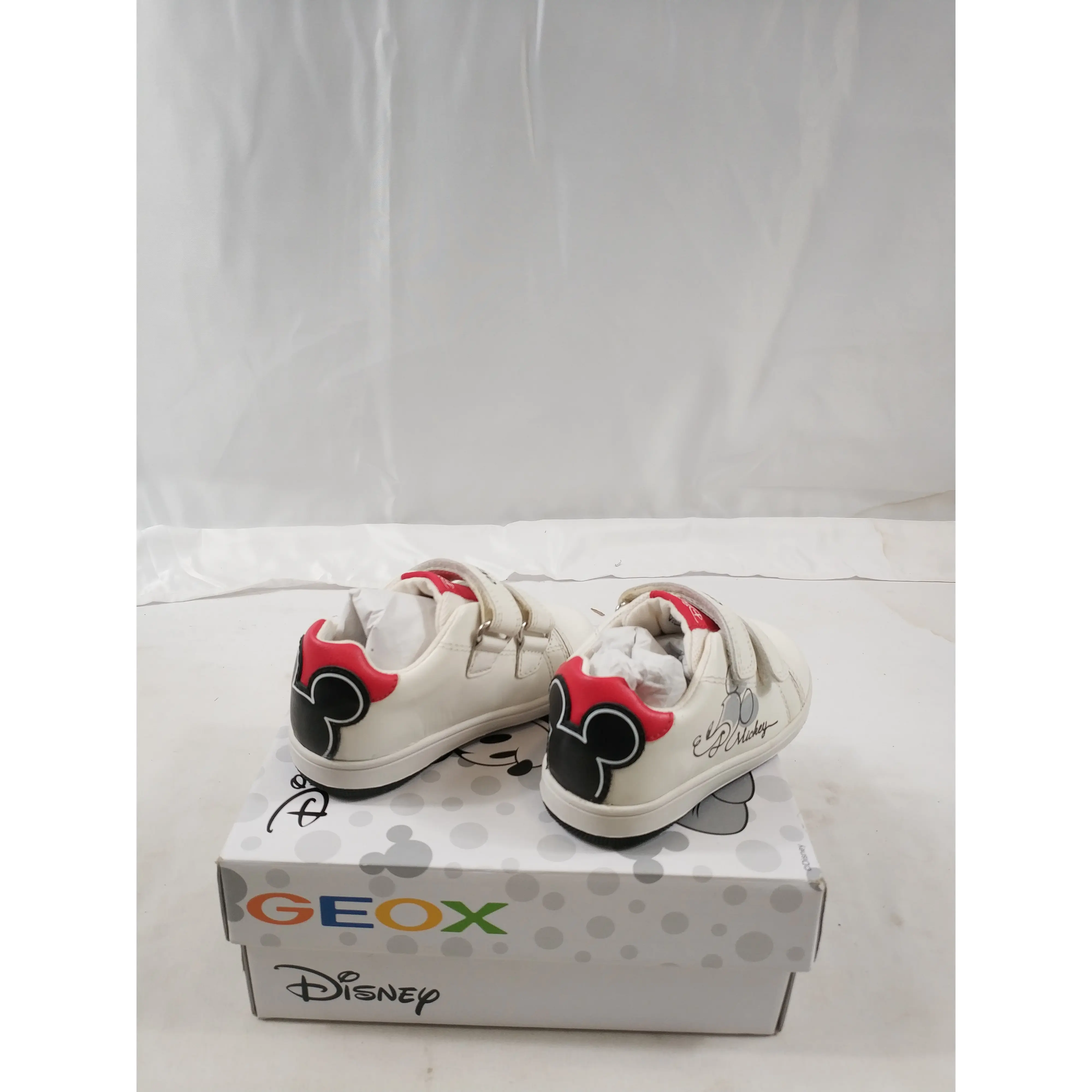 Geox B New Flick Boy A Stylish Breathable Sneakers for Little Adventurers
