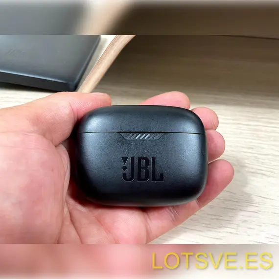 Auriculares JBL TUNE 230NC TWS