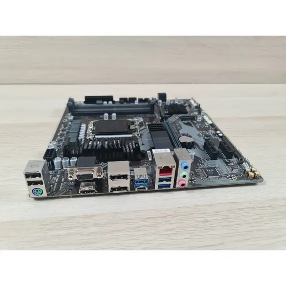 GIGABYTE Placa Base B760M DS3H AX DDR4