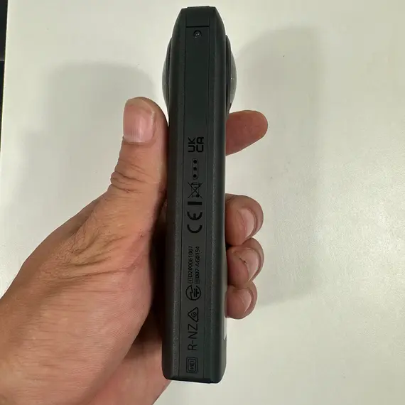 Ricoh THETA Z1