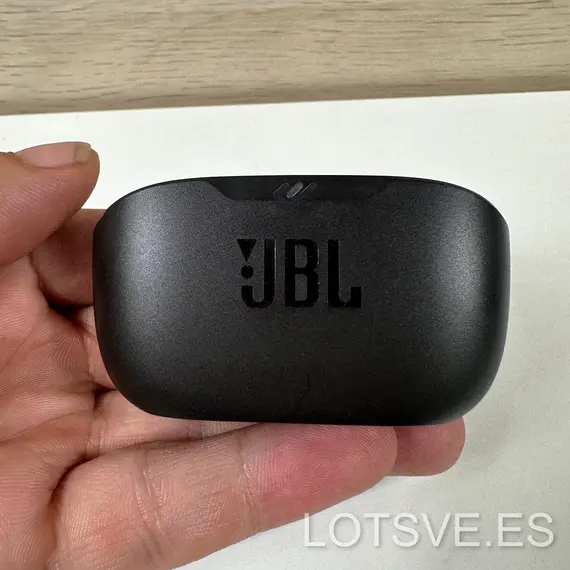 Auriculares inalámbricos JBL Wave Buds Black con estuche de carga